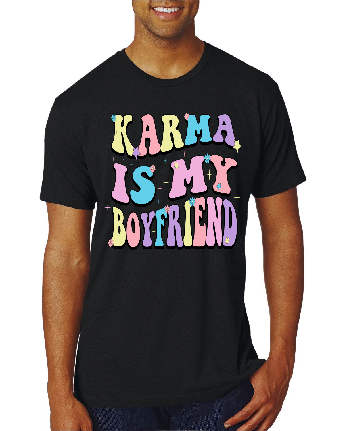 Camiseta Karma Is My Boyfriend Groovy Letters Cultura Pop para Hombre Premium Tri Mezcla - Imagen 9 de 11