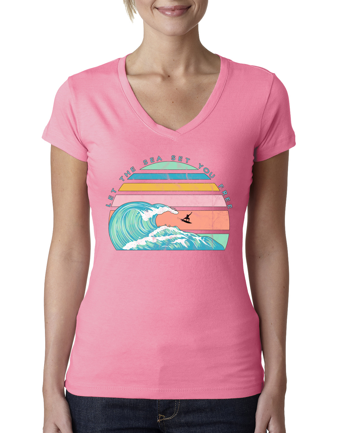 Camiseta Retro Let The Sea Set You Free Outdoor Mujeres Junior Fit Cuello en V - Imagen 9 de 12