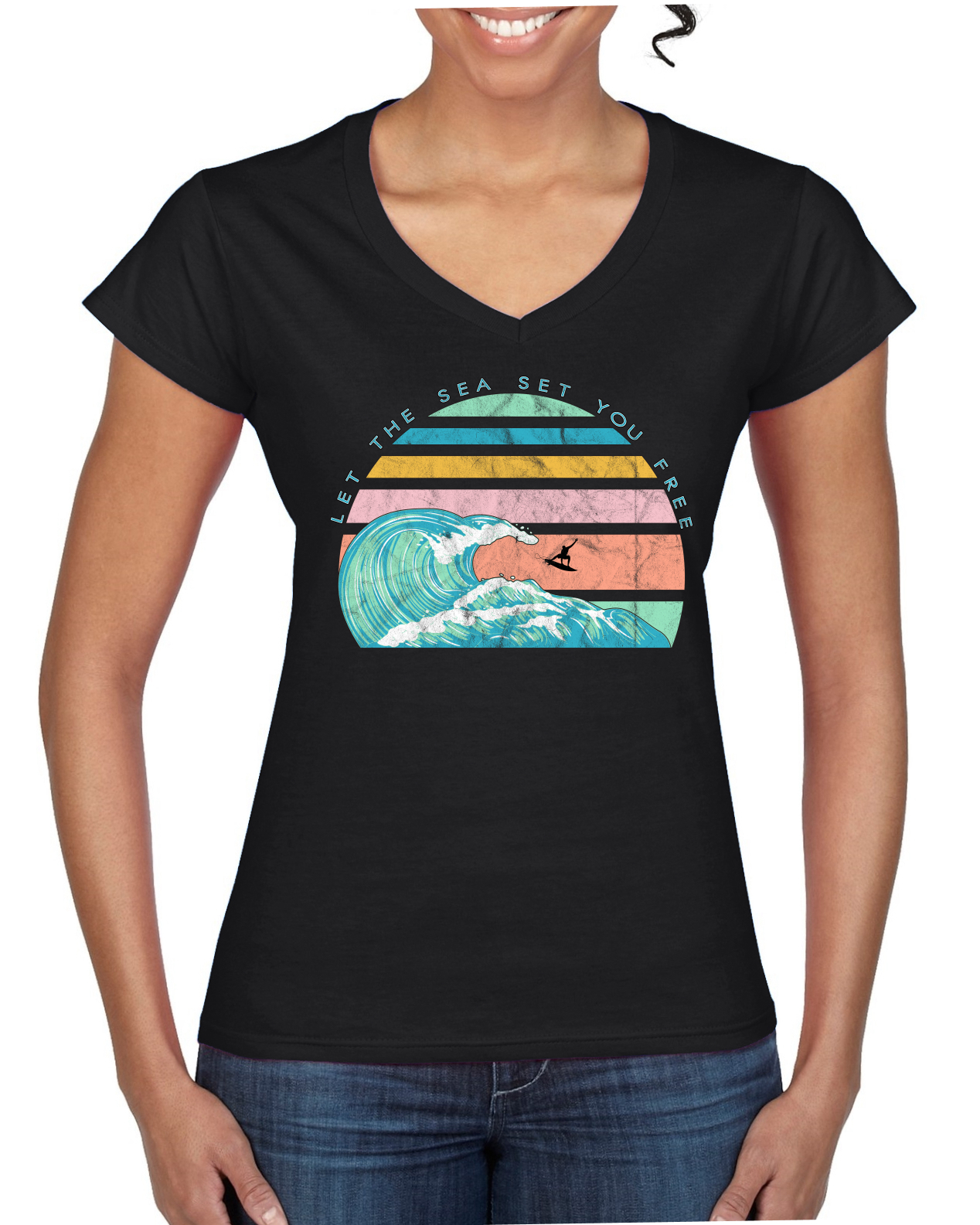 Camiseta Retro Let The Sea Set You Free Outdoor Mujer Estándar Cuello en V - Imagen 2 de 7
