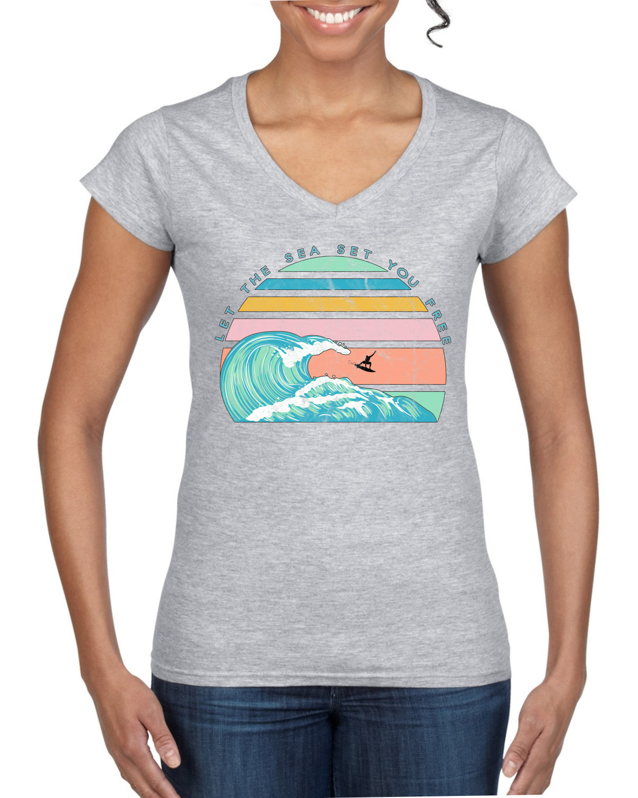 Camiseta Retro Let The Sea Set You Free Outdoor Mujer Estándar Cuello en V - Imagen 3 de 7
